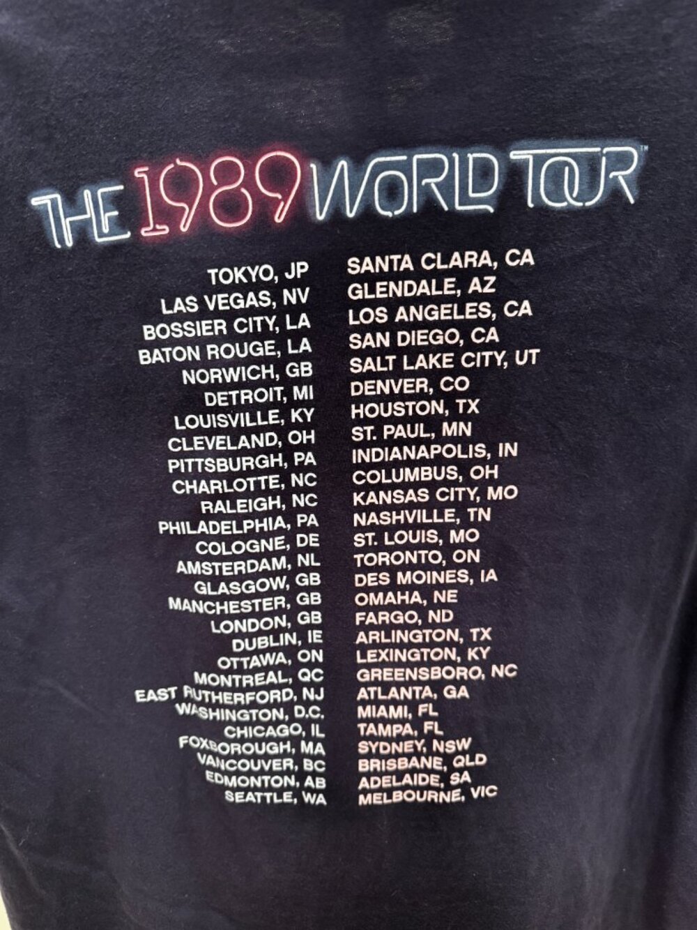 Official Taylor Swift 1989 World Tour Concert T-Shirt Navy Large 2015 EUC - Picture 6 of 12